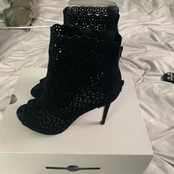 Black Aldo heels - Picture 2 of 5